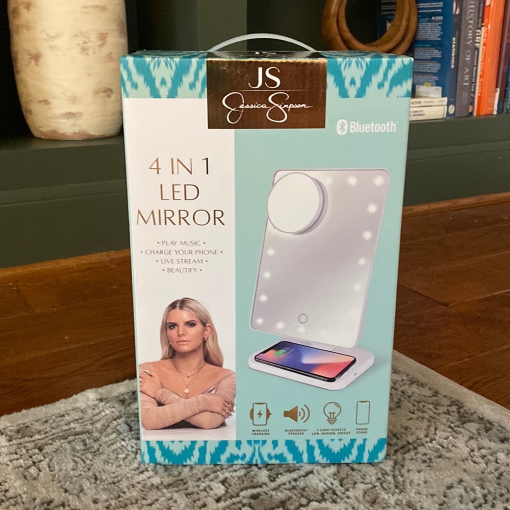 4 IN 1 LED Mirror W/ Bluetooth